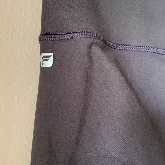FABLETICS Athletic Gray Crop Leggings - Picture 4 of 5